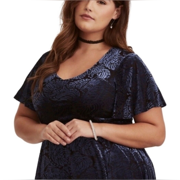 Torrid Mini Fit & Flare Velvet Burnout Skater Blue Dress Size 00 (Size 10 M/L) - Picture 2 of 10